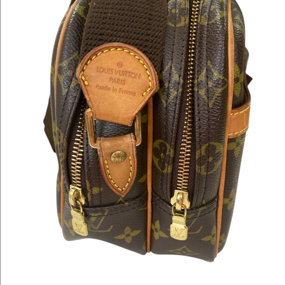 Louis Vuitton Monogram Reporter PM Bag - Picture 9 of 14